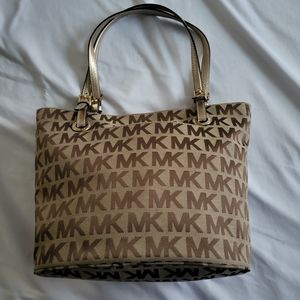 MICHAEL KORS BEIGE CAMEL GOLD SIGNATURE HANDBAG MD TOTE